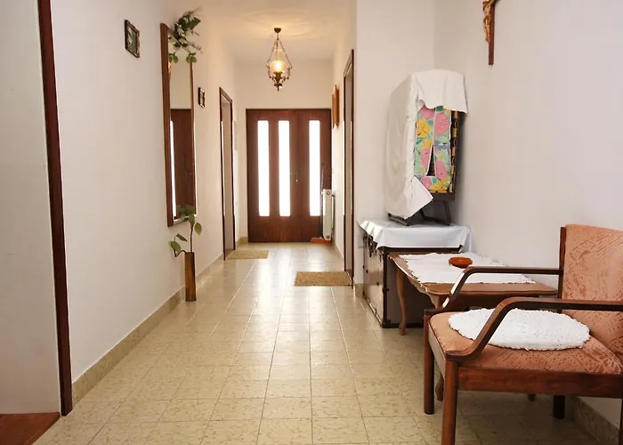 Gornja Vala 4890a Appartamento