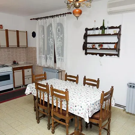 Gornja Vala 4890a 아파트 드레베니크