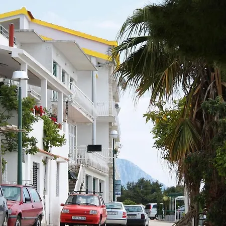Apartment Drvenik Gornja Vala 4890a