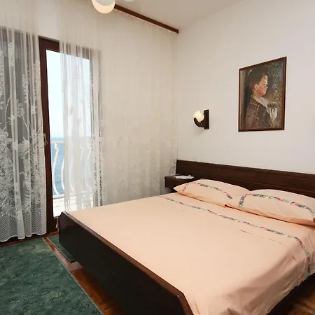Drvenik Gornja Vala 4890a Apartment *