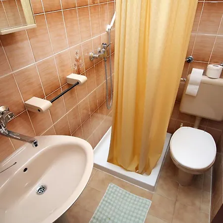 Apartment Drvenik Gornja Vala 4890a